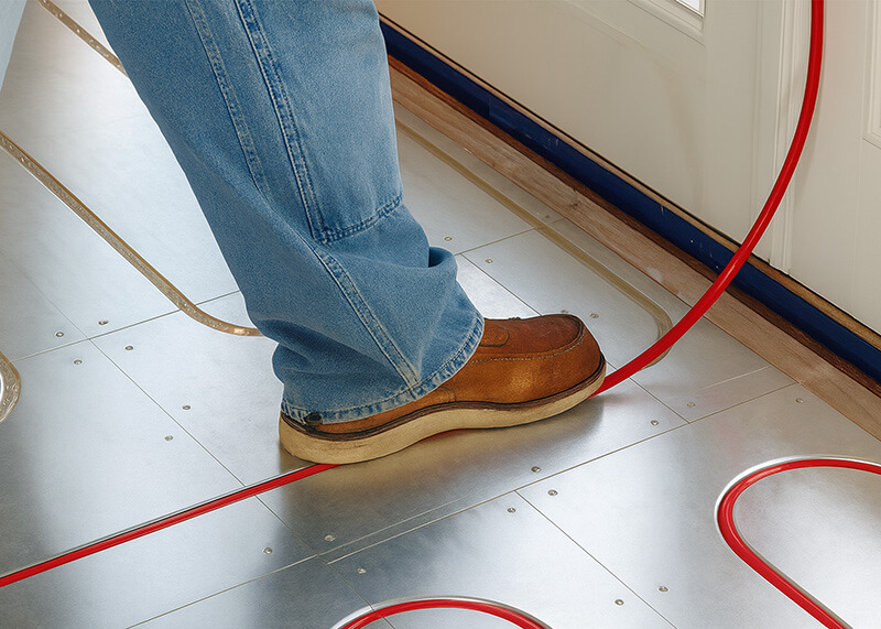 Installing PEX tubing